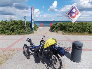 Auf der Strandpromenade in Schönhagen