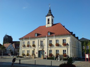 Radweg Berlin - Usedom: Rathaus in Angermuende