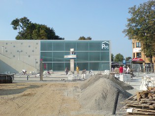 Fahrradparkhaus am Bahnhofsplatz in Bernau