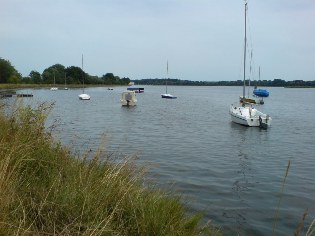 Stausee am Donau-Radweg bei Bertoldsheim