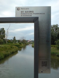 Blick über die Abens nach Hienheim, Donau-Radweg