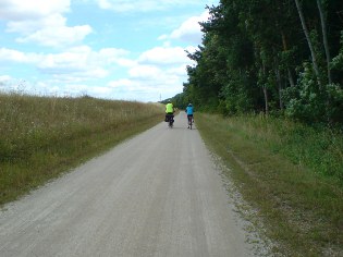 Unterwegs auf dem Donau-Radweg kurz vor Vohburg