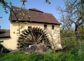 Wassermühle in Mühlheim, Main-Radweg