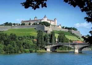 Festung Marienberg in Würzburg, Main-Radweg