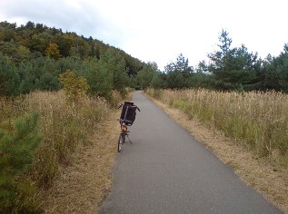 Ostsee-Radweg bei Neu Mukran auf Rügen