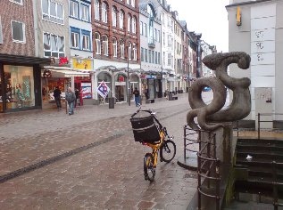 Fußgänerzone in Flensburg, Ostseeküsten-Radweg