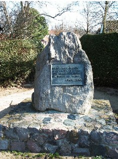 Findling in Großenbrode, Ostseeküsten-Radweg