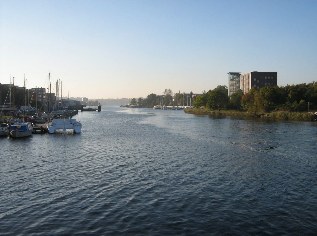 Unterwegs auf dem Ostseeküsten-Radweg: Mündung der Schwentine in die Kieler Förde